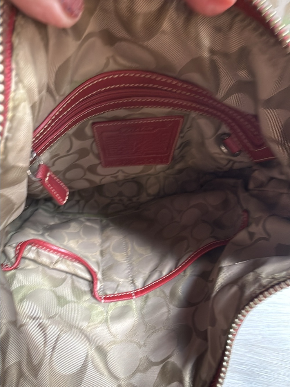 Vintage Coach Legacy slim duffle red with silver tone hardware - Picture 8 of 12